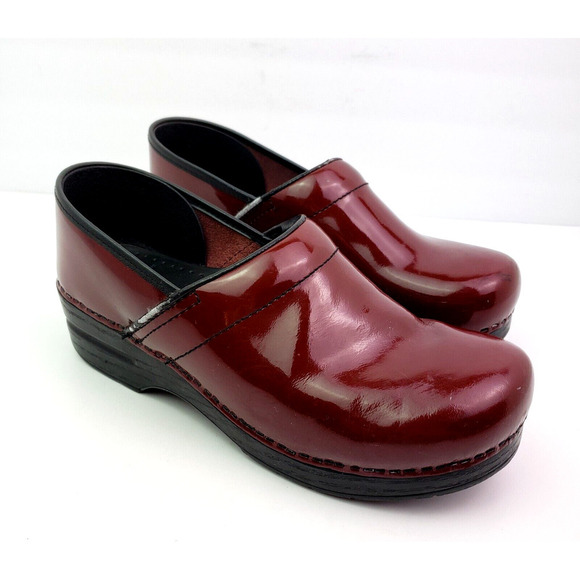 Dansko Womens Size EU 41 US 10.5-11 Red Shinny Slip On Comfort Work Clog Shoes - Picture 1 of 10